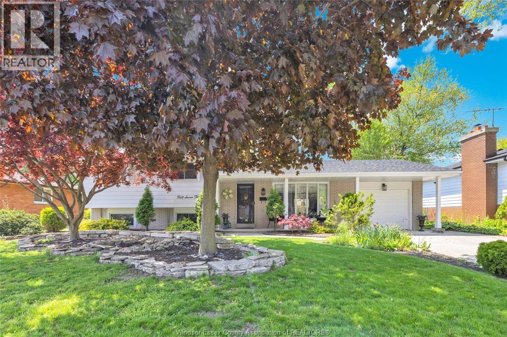 Single Family — 5735 Ninth Street, LaSalle, Ontario