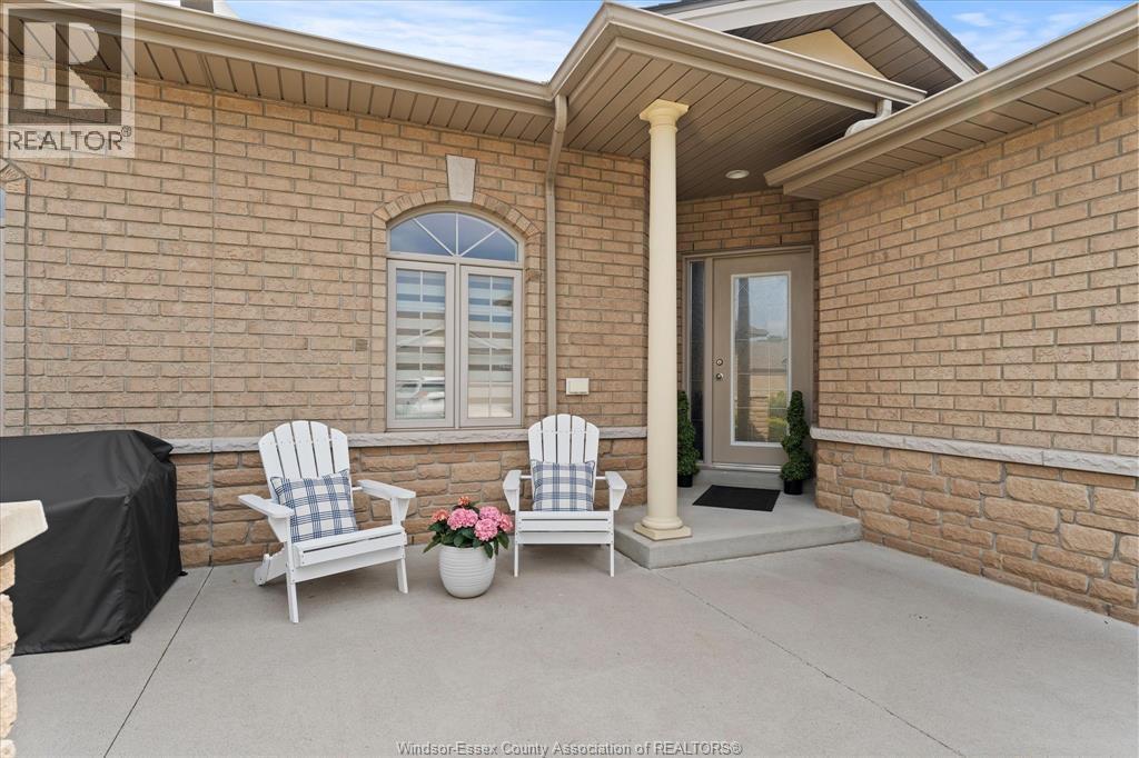6087 Livingstone Street, Windsor — photograph 3