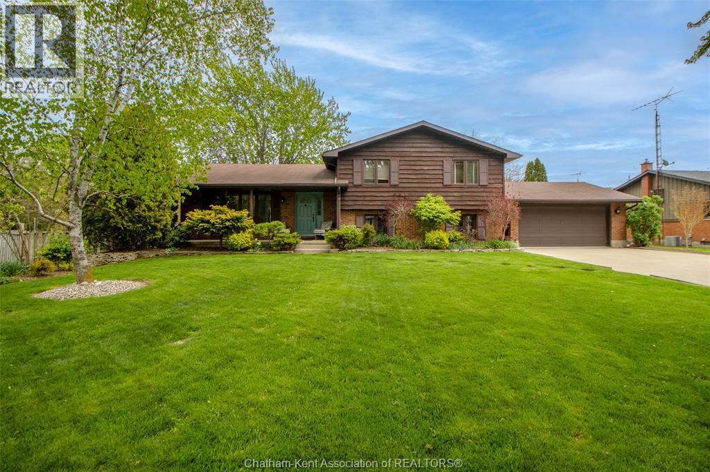 Single Family — 965 Mooney Street, Dresden, Ontario