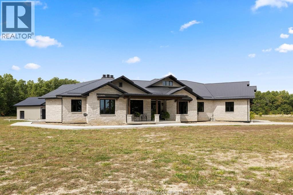 Single Family — 2075 Arner Townline, Harrow, Ontario