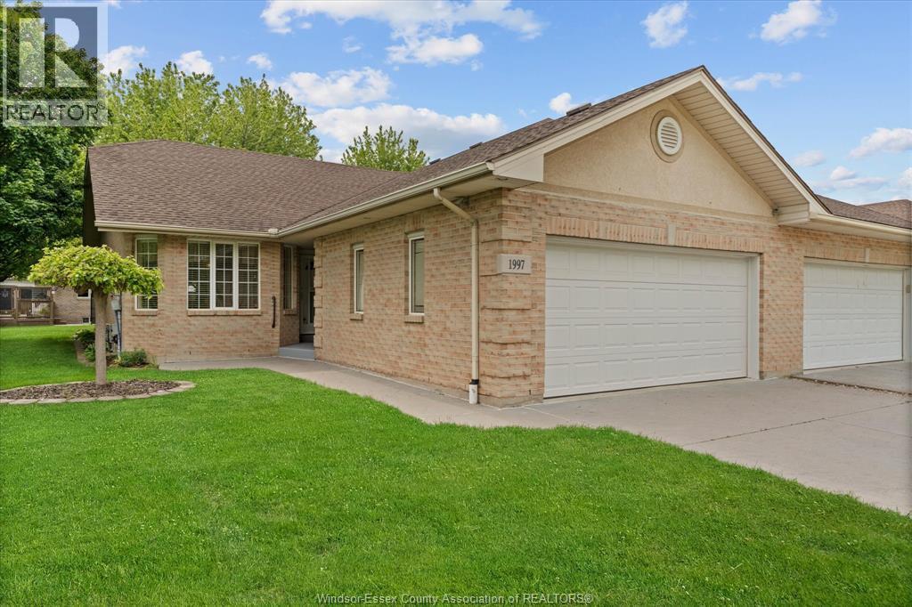 1997 Blue Heron Drive, Windsor — primary photograph