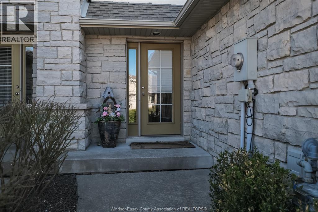 205 Whisper Creek, Lakeshore — photograph 2