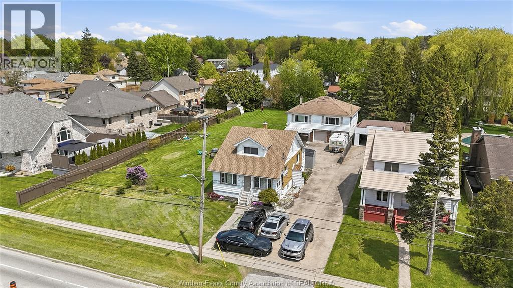 222-224 Lesperance, Tecumseh — photograph 2