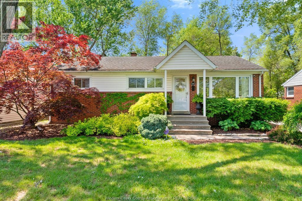 3155 Virginia Park Avenue, Windsor — primary photograph