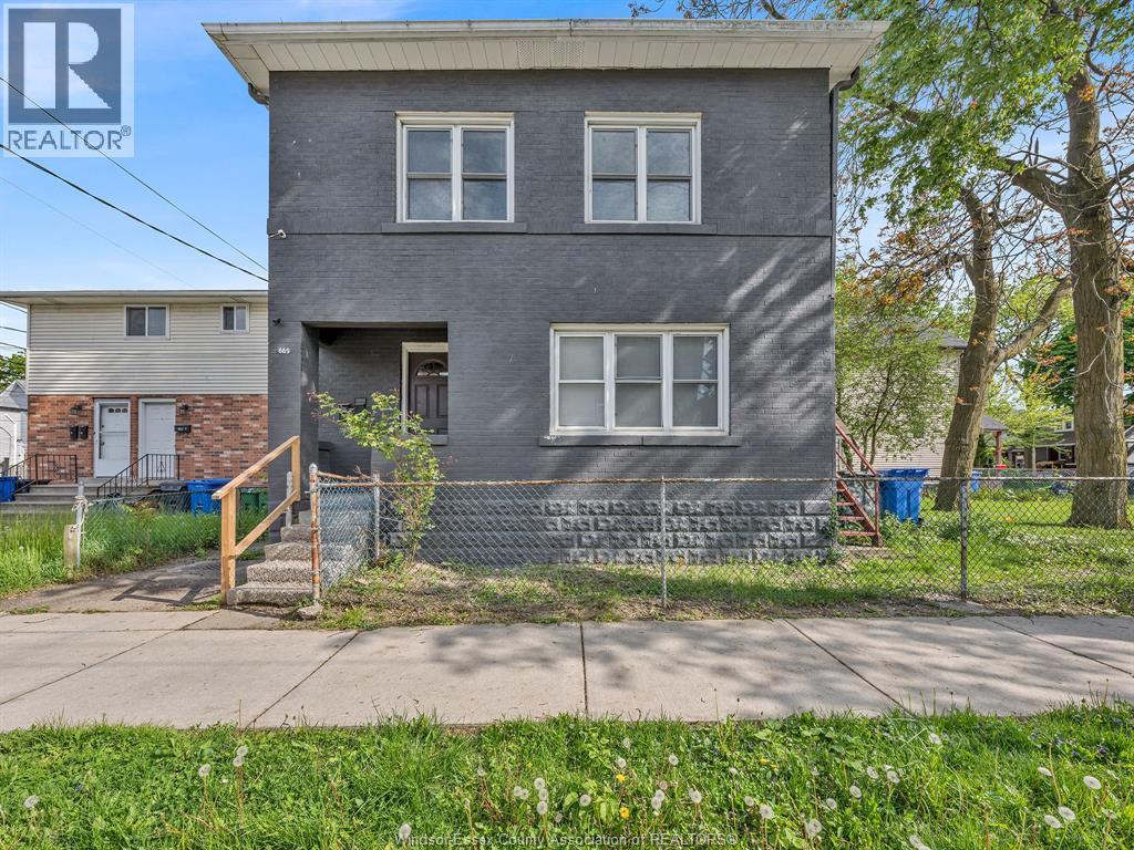669 Park Street, Windsor — primary photograph