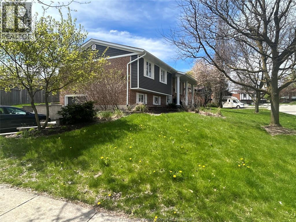 1 Sunset Place, Elmira — photograph 2