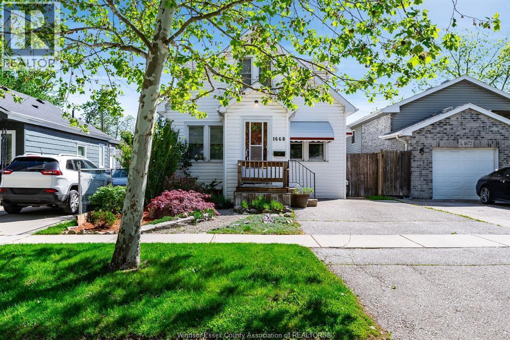 Single Family — 1668 Ford Boulevard, Windsor, Ontario
