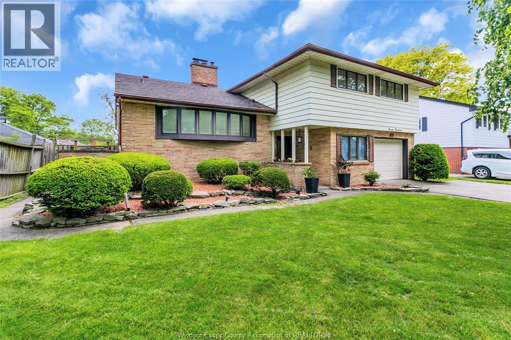 Single Family — 719 Champlain Drive, Windsor, Ontario