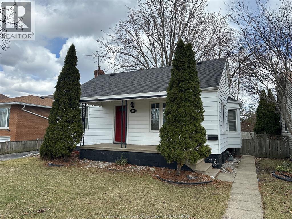 1418 Pillette Road, Windsor — photograph 2