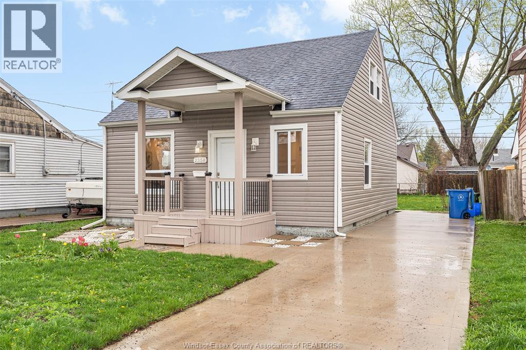 2358 Louis Avenue, Windsor — primary photograph