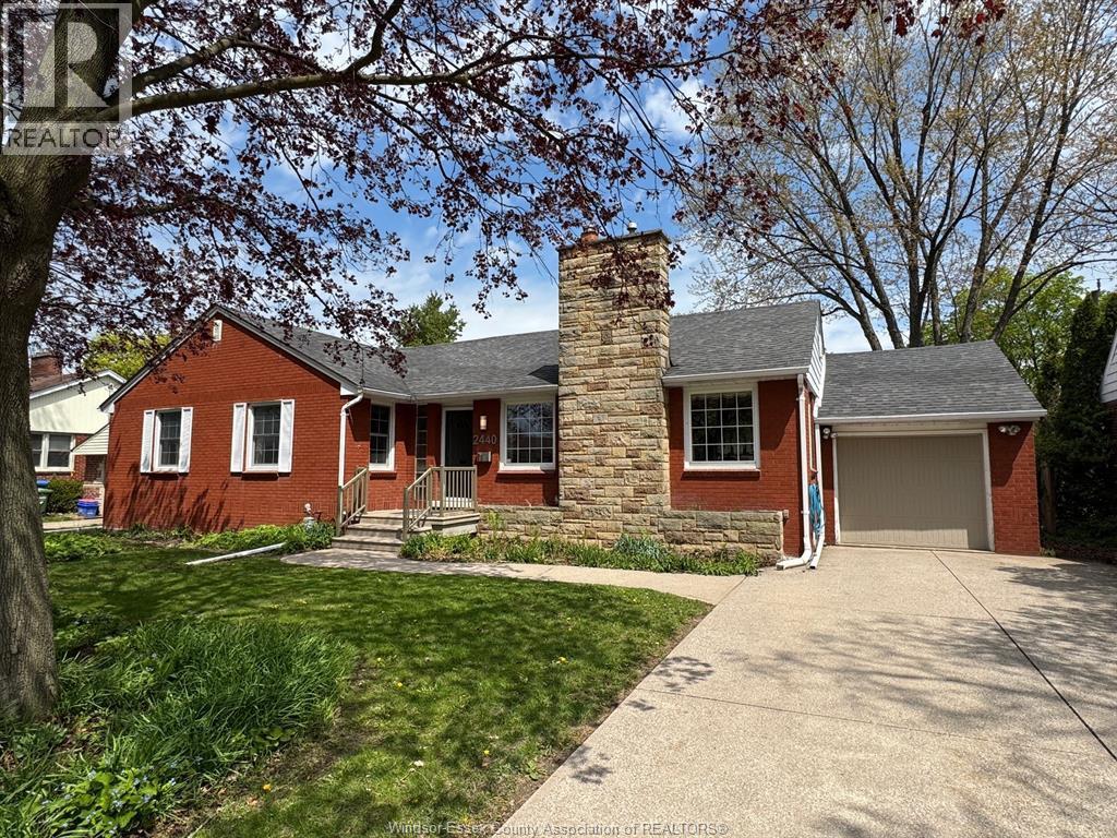 2440 Buckingham Drive, Windsor — primary photograph