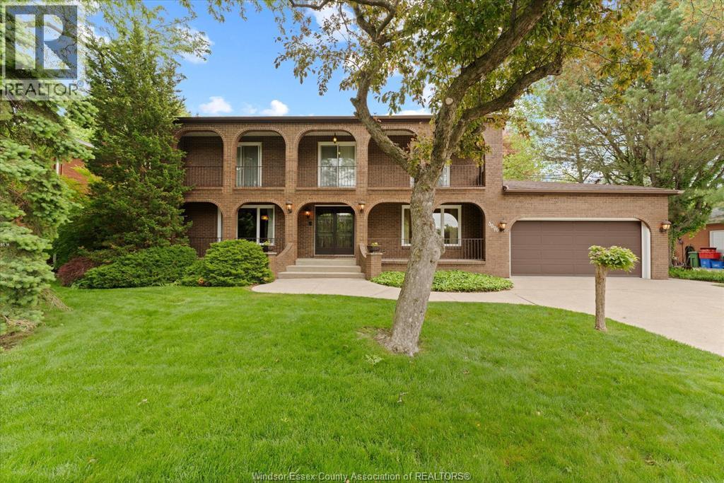Single Family — 3696 Huntington Avenue, Windsor, Ontario