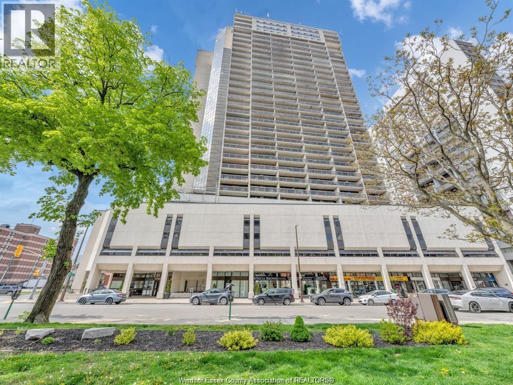 150 Park Street #702, Windsor — photograph 2
