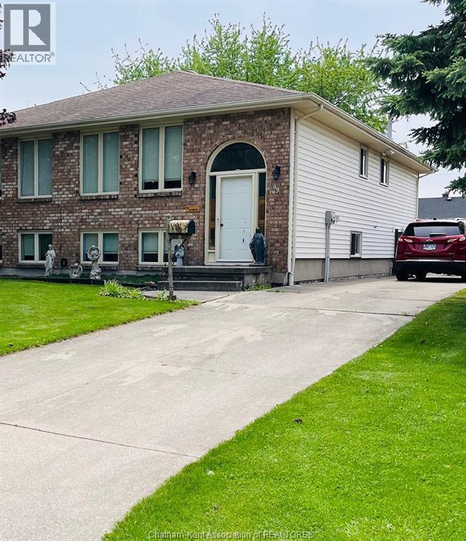 89 Bruinsma Avenue, Wallaceburg — photograph 3