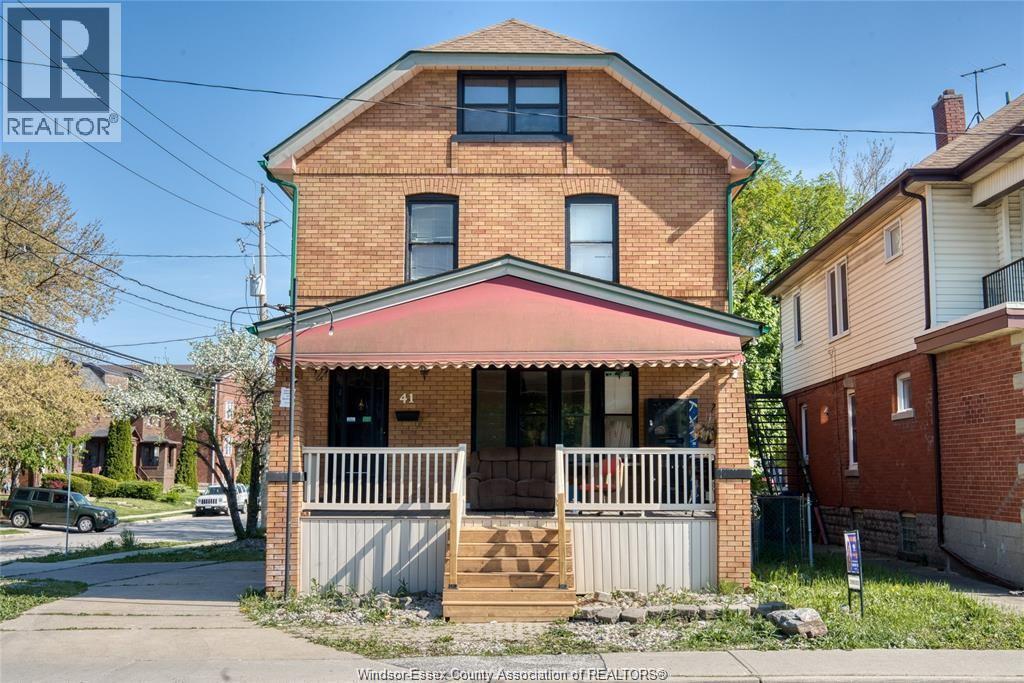 Multi-family — 41 Giles Boulevard, Windsor, Ontario