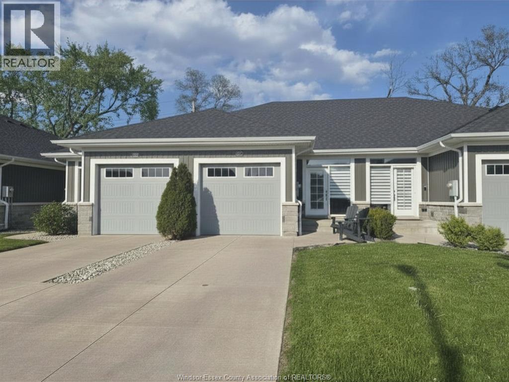 1974 Ethan Court, Windsor — photograph 2