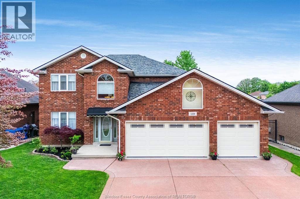 Single Family — 1239 Radcliff, Windsor, Ontario