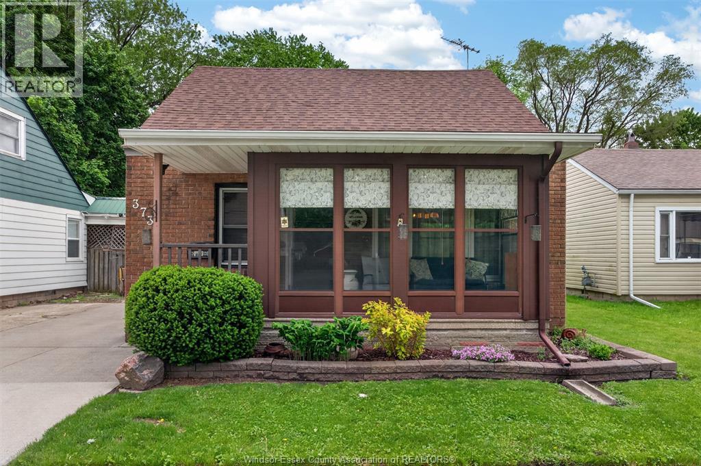 3733 Vaughan Street, Windsor — photograph 3