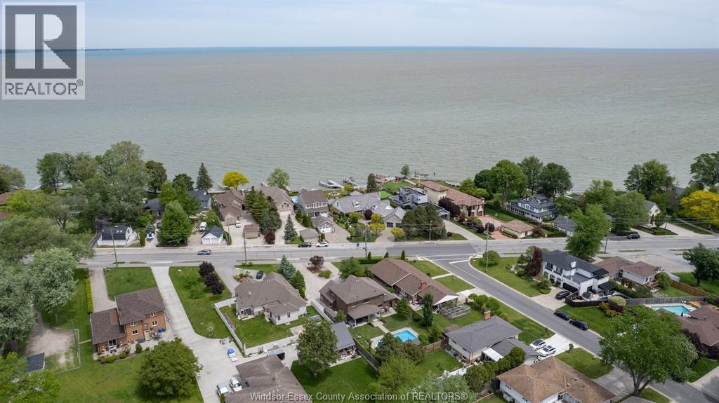 13013 Riverside Drive, Tecumseh — photograph 3