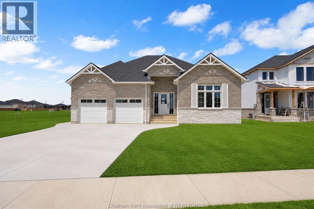 Single Family — 18 Rosewood Crescent, Chatham, Ontario
