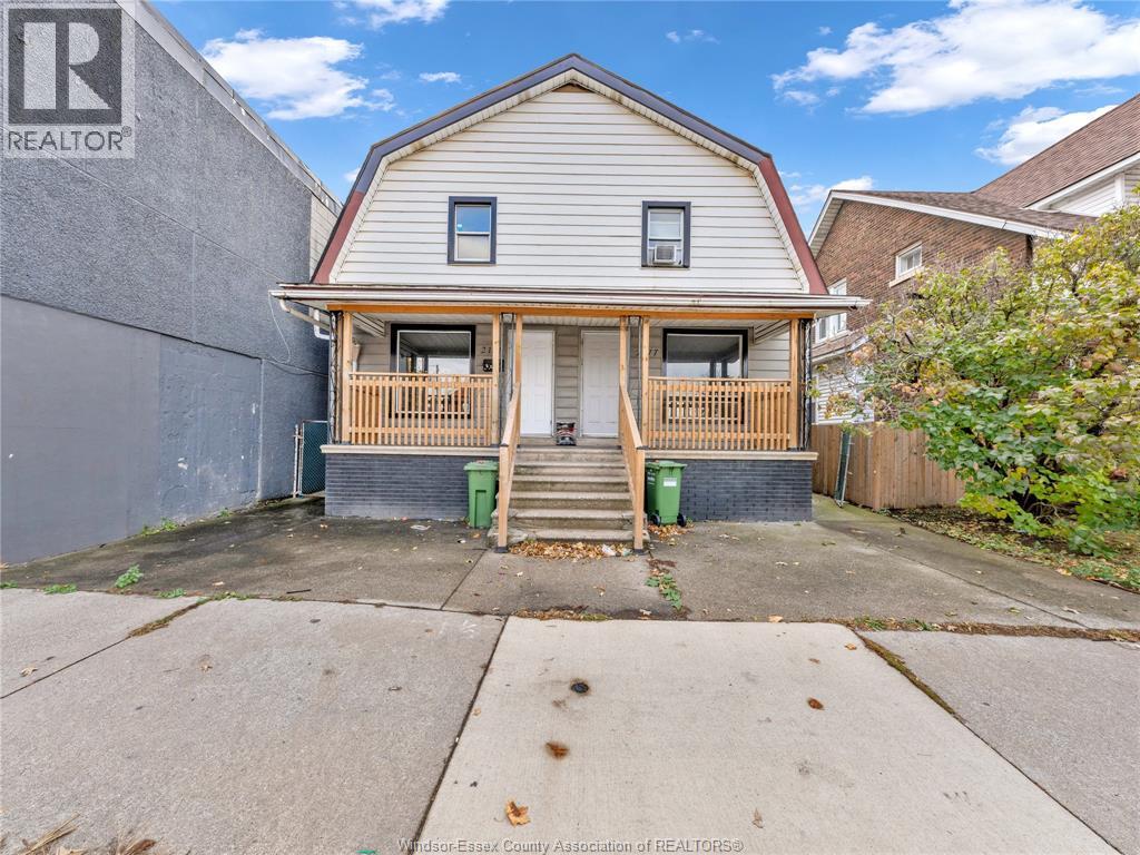 2181 Howard Avenue, Windsor — primary photograph