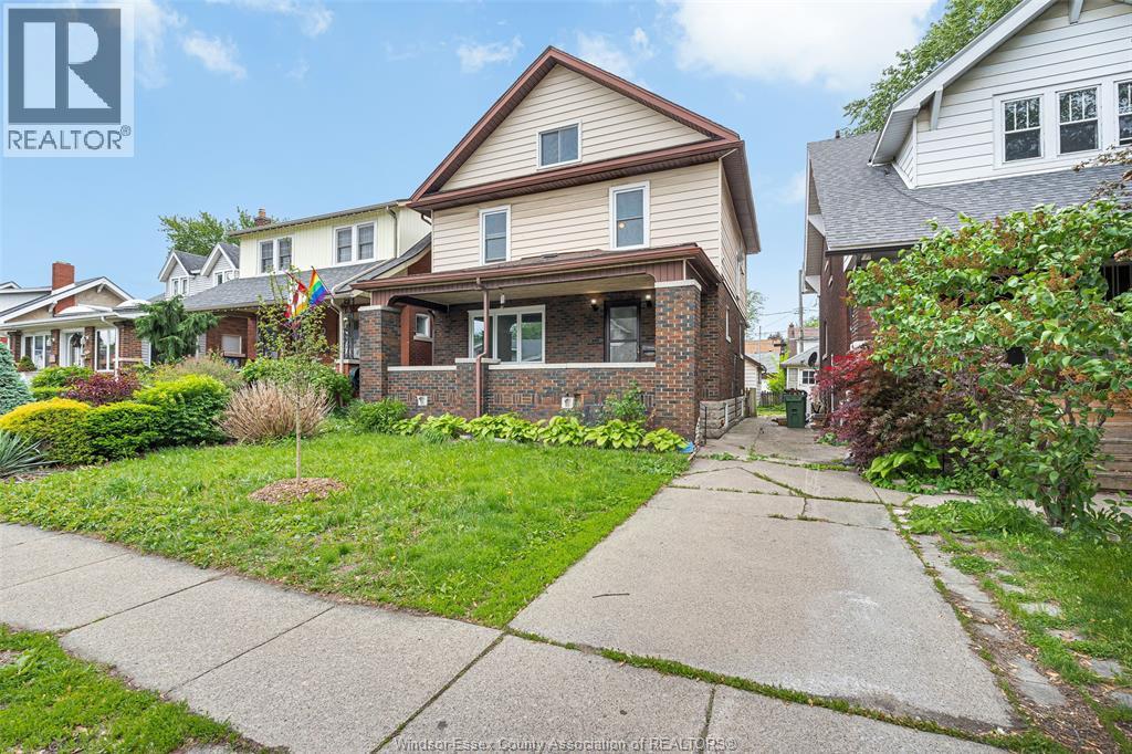 Single Family — 1525 Dougall, Windsor, Ontario