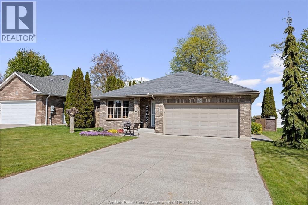 25 Golfview Drive, Kingsville — photograph 2