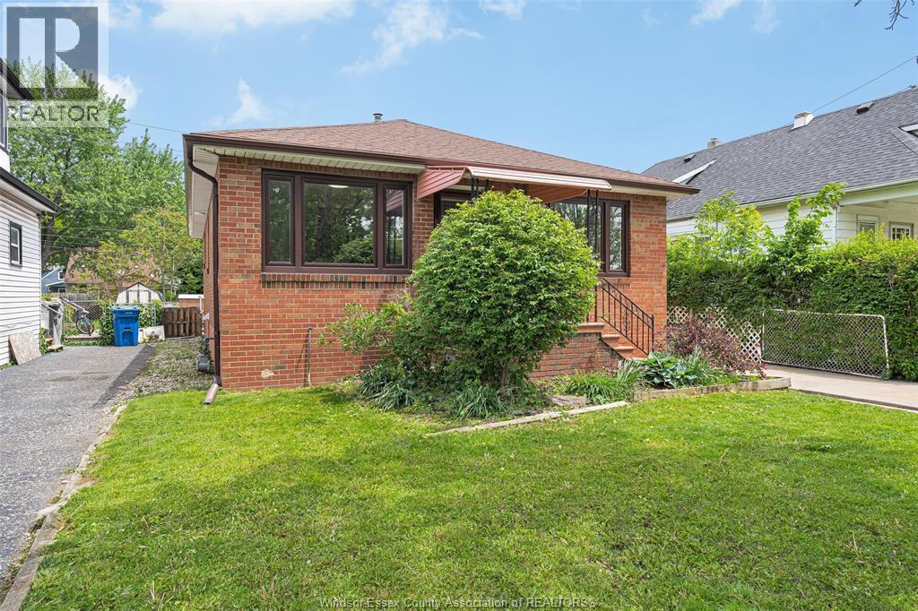 1978 Bernard Road, Windsor — photograph 3
