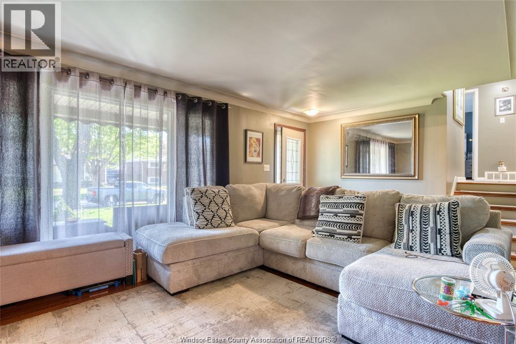 3185 Askin, Windsor — photograph 3