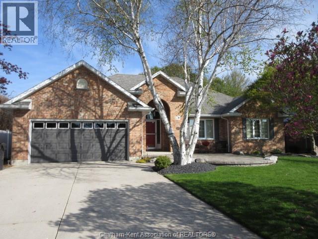 Single Family — 8 Christina Place, Chatham, Ontario