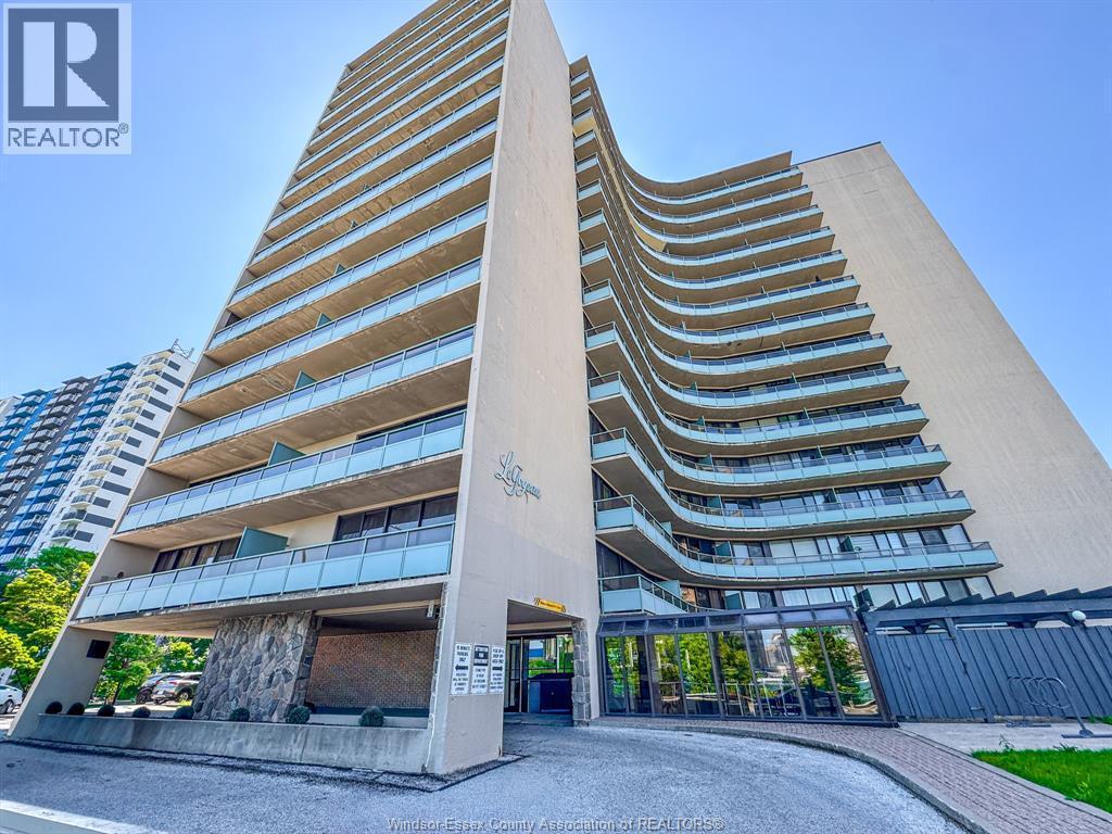 Single Family — 111 Riverside Drive, Windsor, Ontario