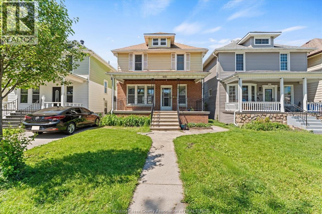 855 Hall Avenue, Windsor — photograph 3