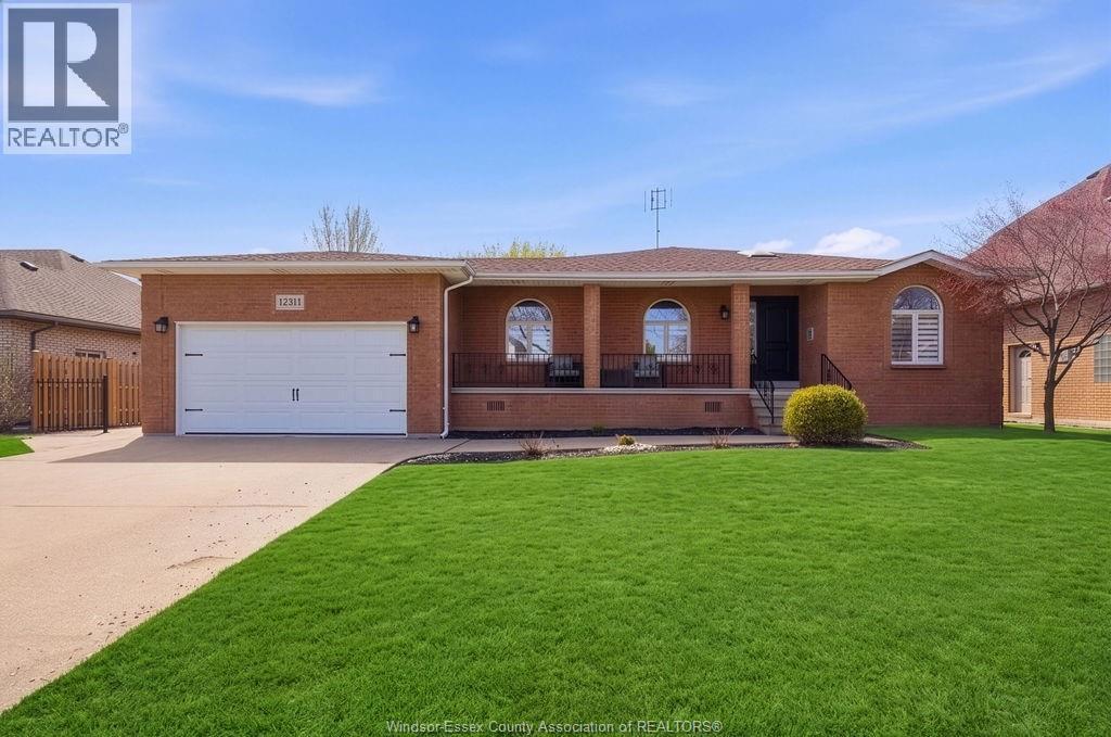 12311 Vickery Lane, Tecumseh — primary photograph