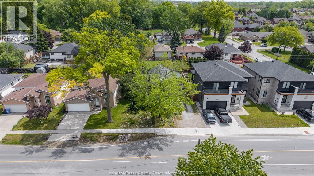 2168 Dominion Boulevard, Windsor — photograph 3