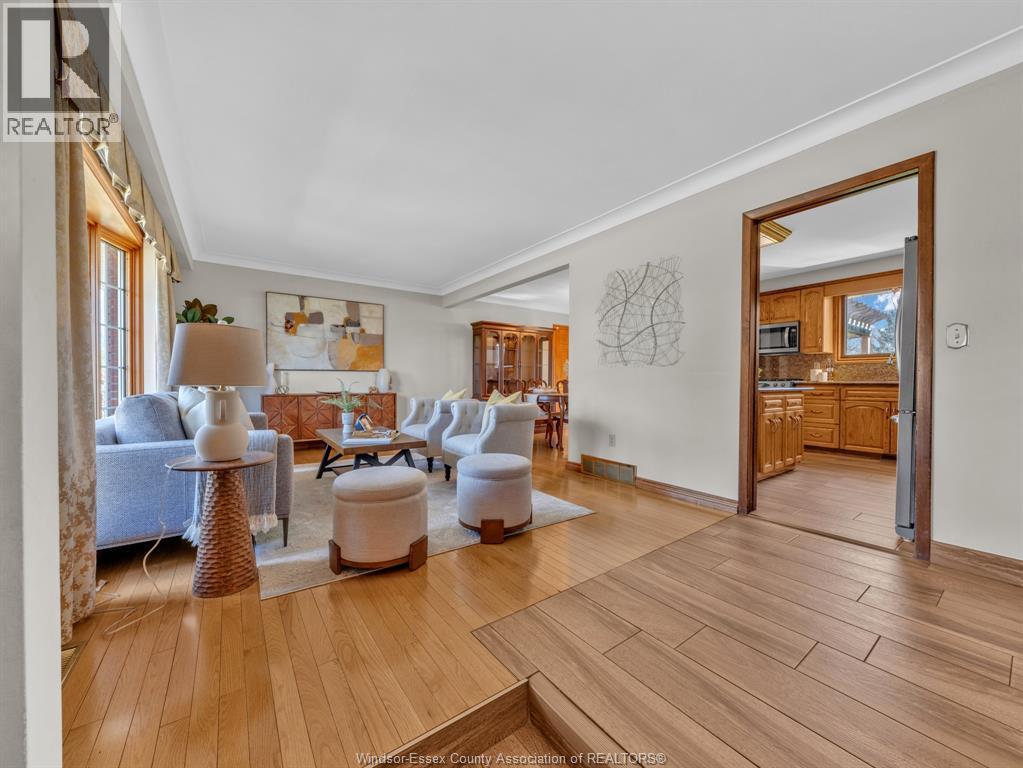 2725 Bouffard Road, LaSalle — photograph 3