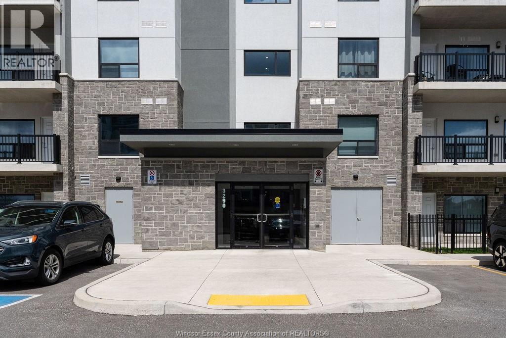 3290 Stella Crescent #603, Windsor — primary photograph