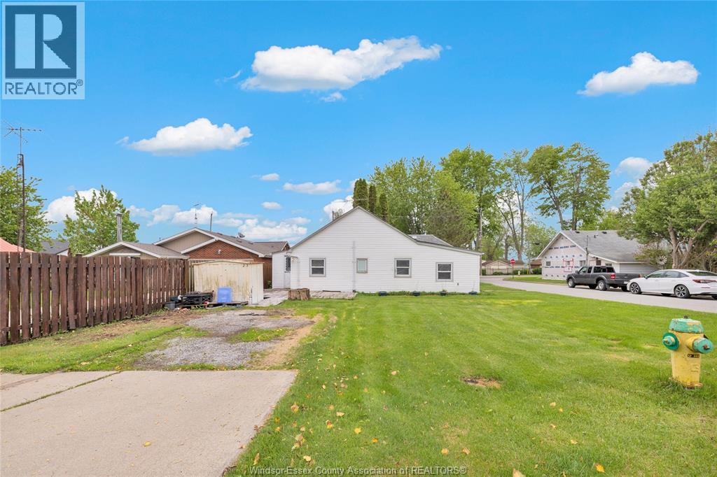 23 Bayview Place, Leamington — photograph 2