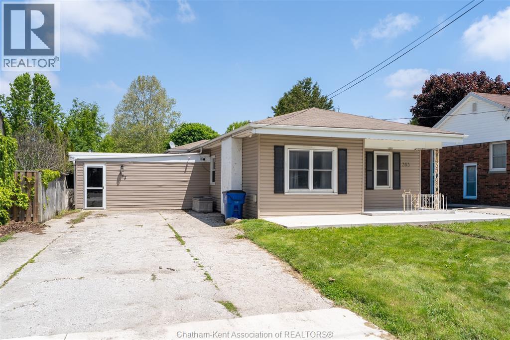 363 Lacroix Street, Chatham — primary photograph