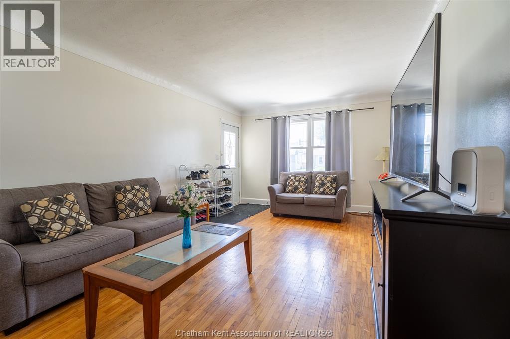 363 Lacroix Street, Chatham — photograph 3