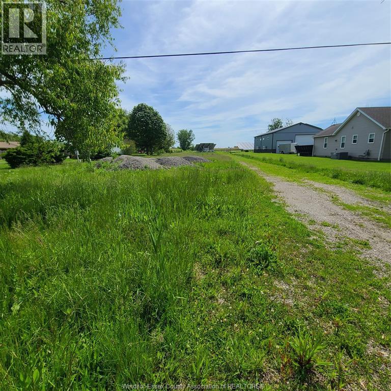 1987 Front Road, Amherstburg — primary photograph