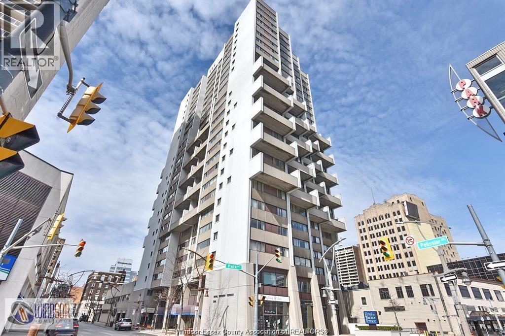 380 Pelissier #904, Windsor — photograph 3
