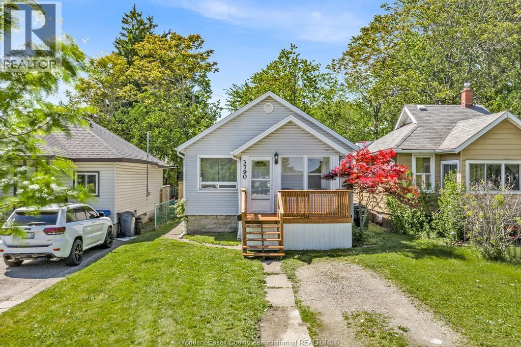 3790 Glenfield, Windsor — photograph 2