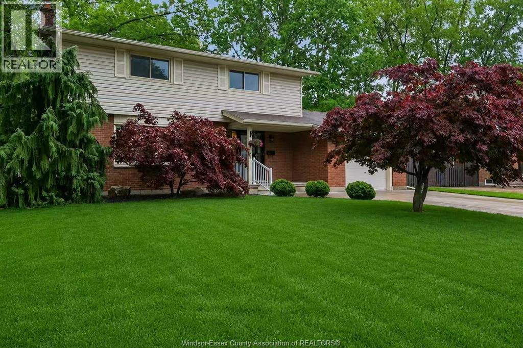 3360 St. Patrick's, Windsor — photograph 2