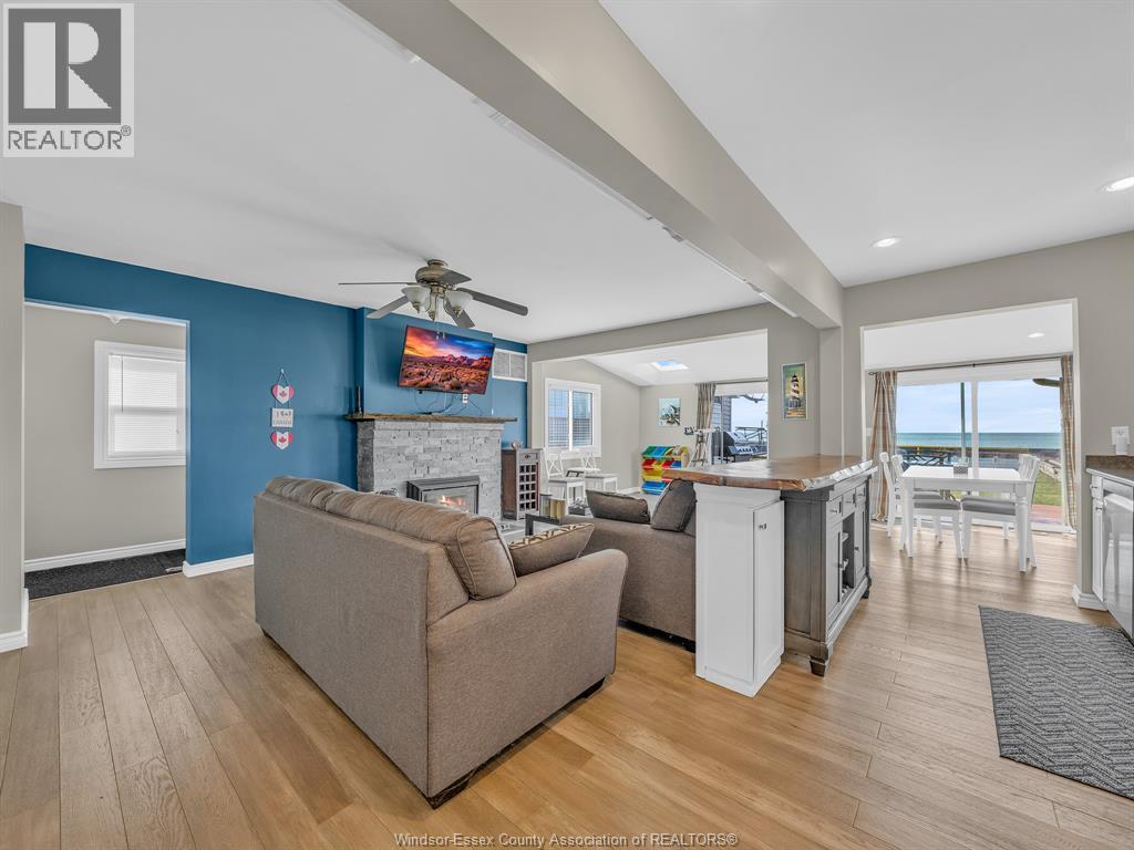 515 Lypps Beach, Colchester — photograph 3