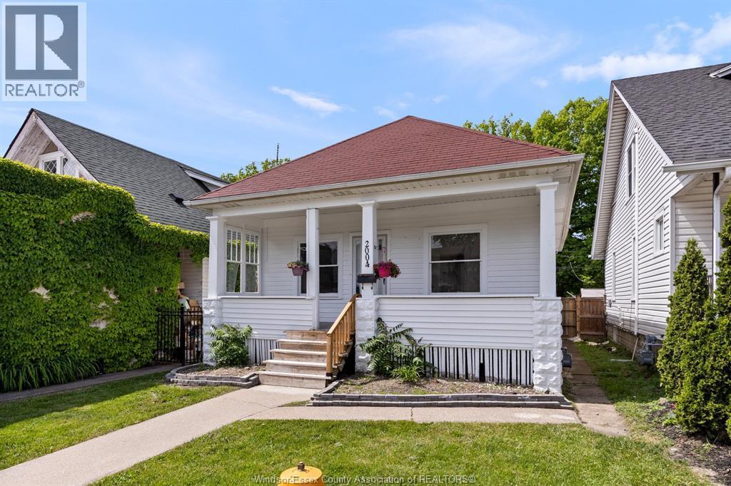 Single Family — 2004 Ottawa, Windsor, Ontario