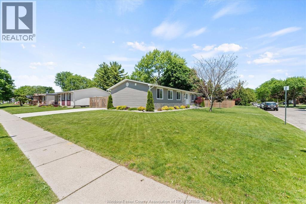 2895 Stillmeadow, Windsor — photograph 2
