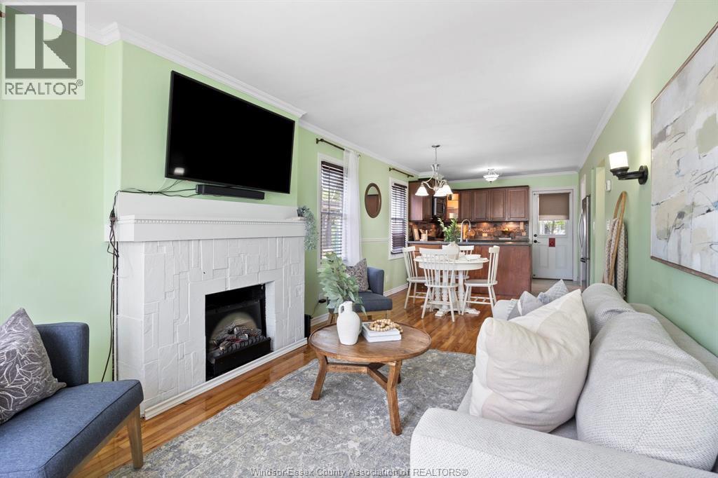 1034 Homedale, Windsor — photograph 2