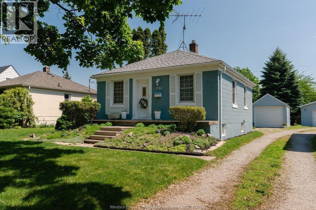 1764 Kildare Road, Windsor — photograph 3