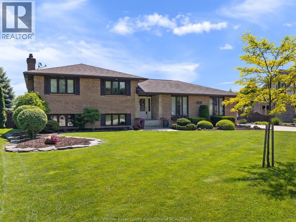 118 Pointe West Drive, Amherstburg — primary photograph