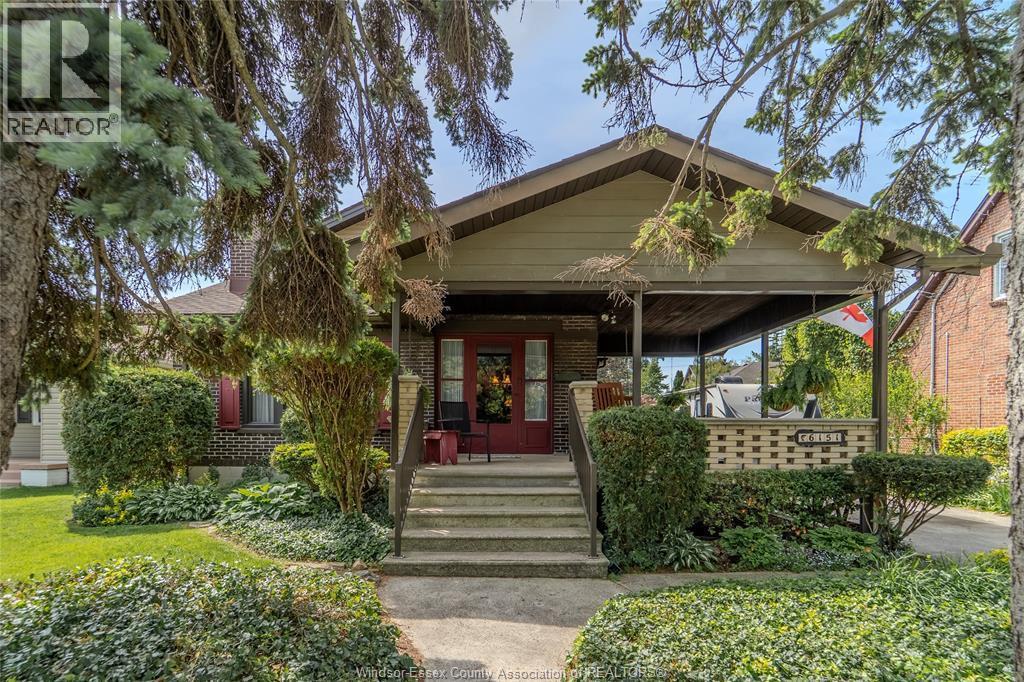6151 Wyandotte Street, Windsor — photograph 2